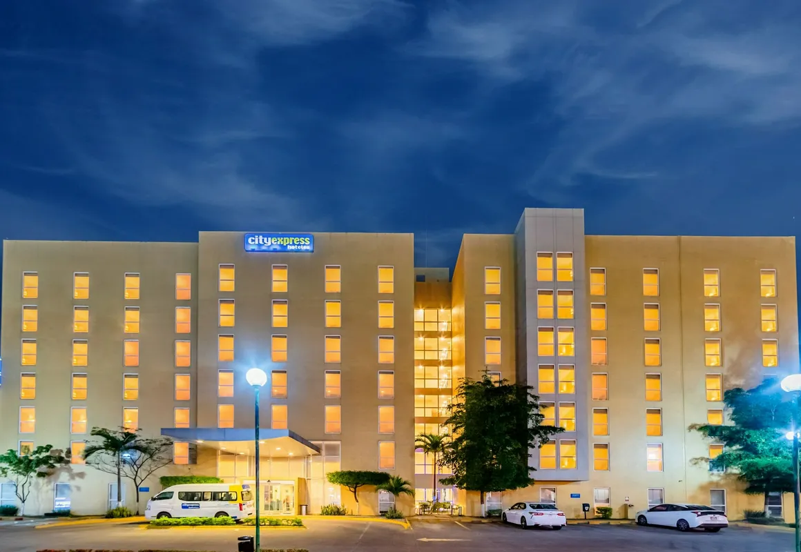 City Express by Marriott Villahermosa hotel hero