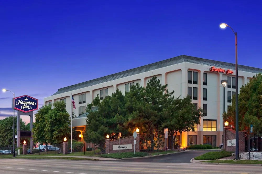Hampton Inn by Hilton Chicago-Midway Airport hotel hero