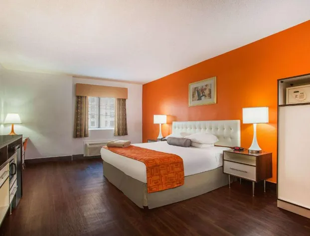 Howard Johnson by Wyndham Bronx hotel detail image 3