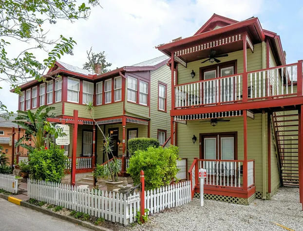 Victorian House Bed & Breakfast hotel detail image 3