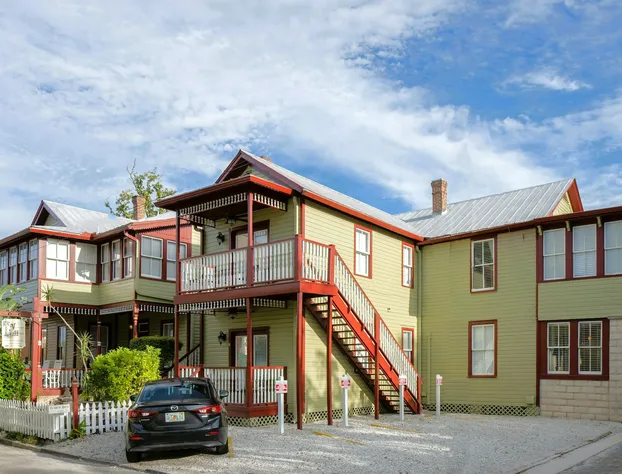 Victorian House Bed & Breakfast hotel detail image 4