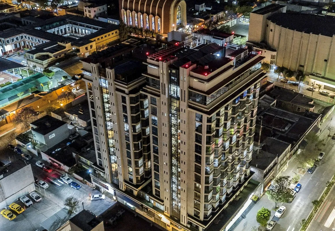 Hotel Real Plaza hotel hero