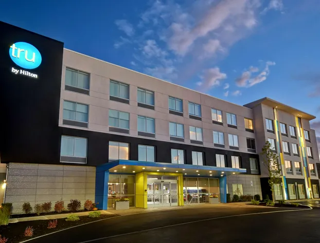 Tru by Hilton Concord hotel detail image 2