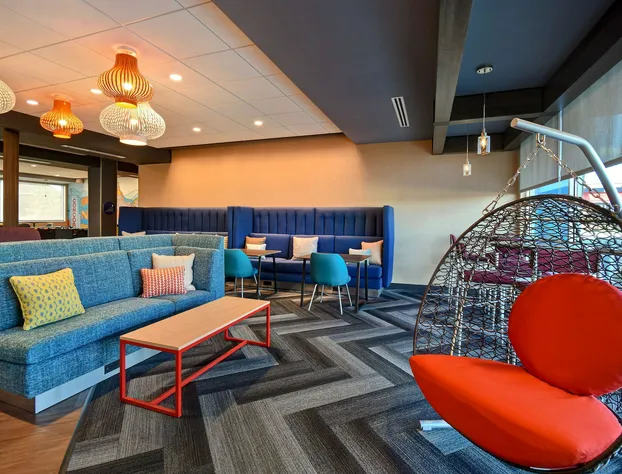 Tru by Hilton Concord hotel detail image 4