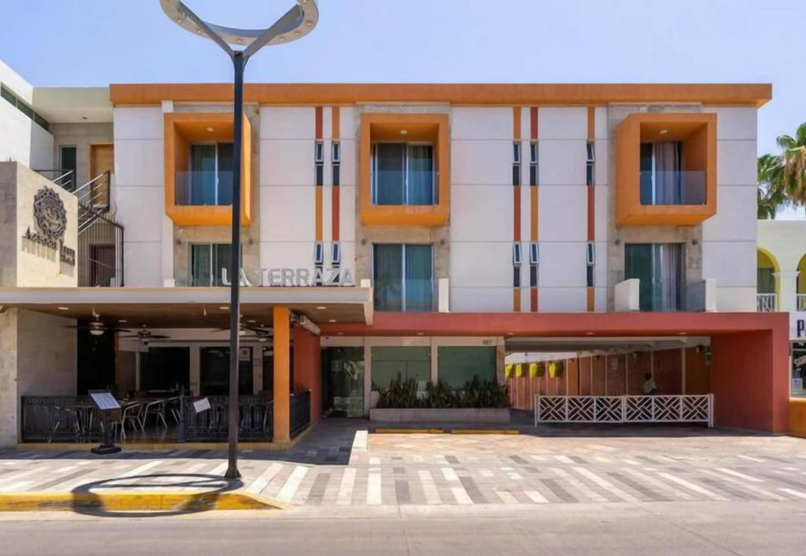 Azteca Inn hotel hero