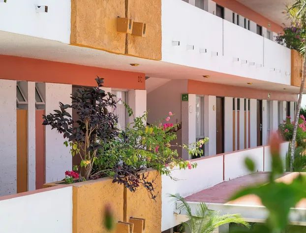 Azteca Inn hotel detail image 4