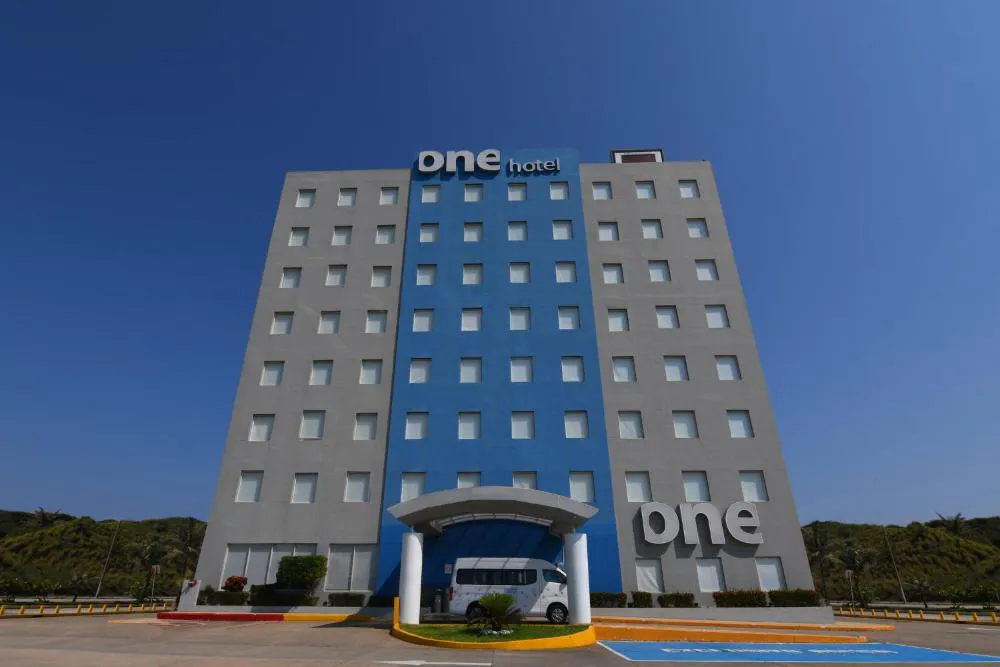One Coatzacoalcos Forum hotel hero