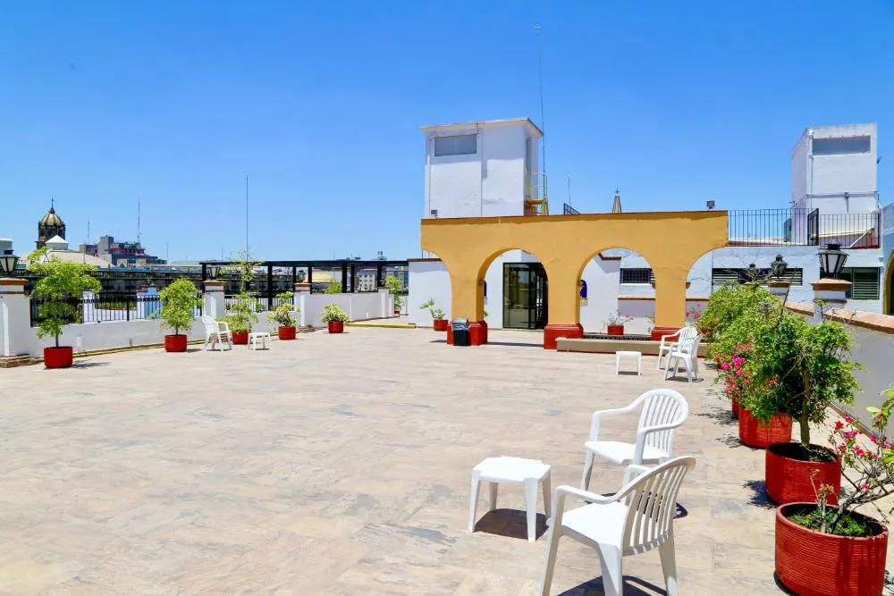 Hotel De Mendoza hotel hero