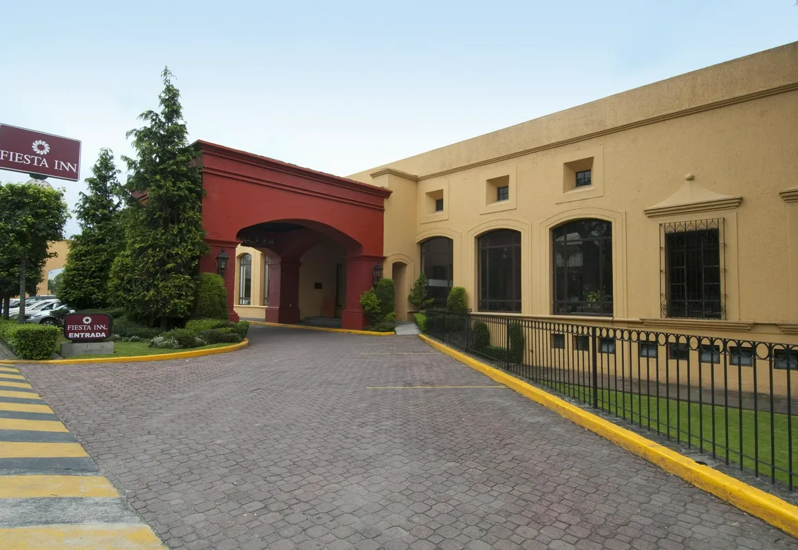 Fiesta Inn Toluca Tollocan hotel hero