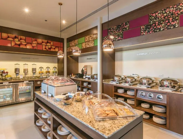 Hampton Inn & Suites by Hilton Salamanca Bajio hotel detail image 2