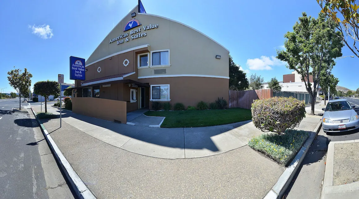 Inn By The SFO hotel hero