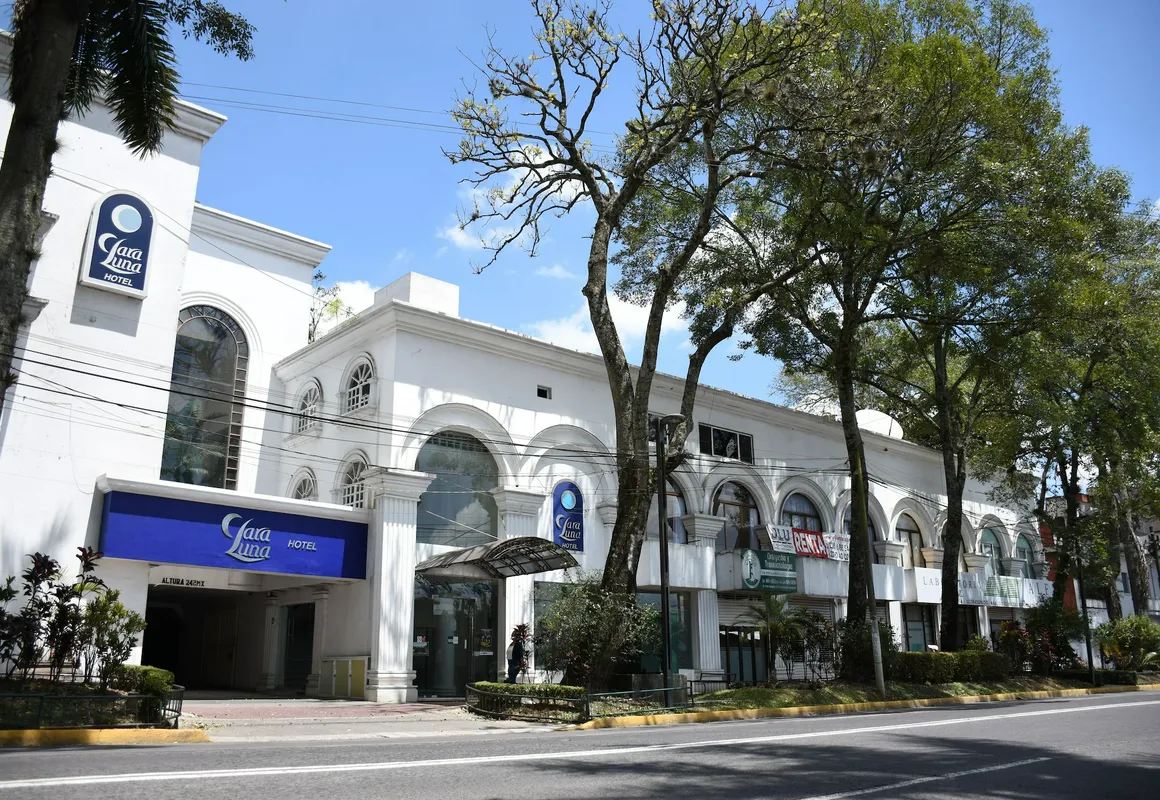 Hotel Clara Luna hotel hero