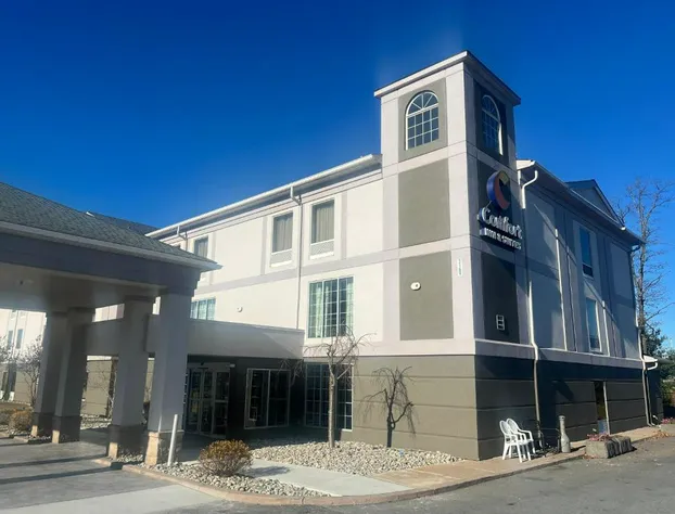 Comfort Inn & Suites Mount Pocono hotel detail image 1