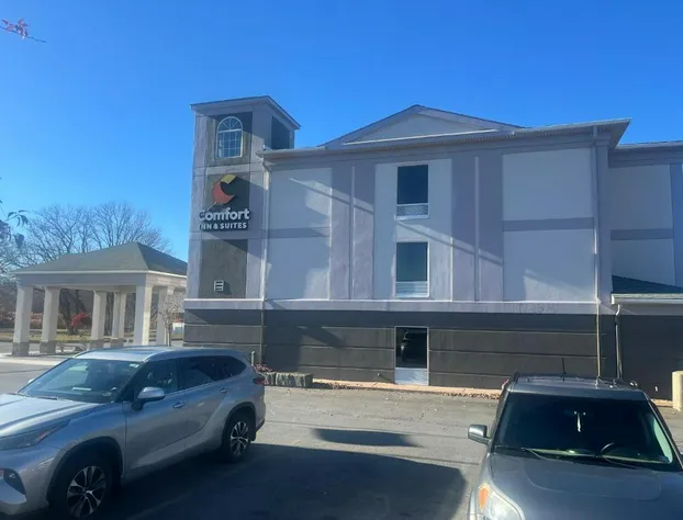 Comfort Inn & Suites Mount Pocono hotel detail image 3