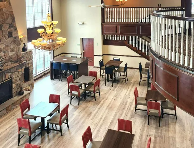 Comfort Inn & Suites Mount Pocono hotel detail image 4