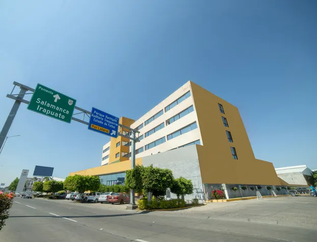 Capital O Hotel Casa Real Celaya hotel detail image 1