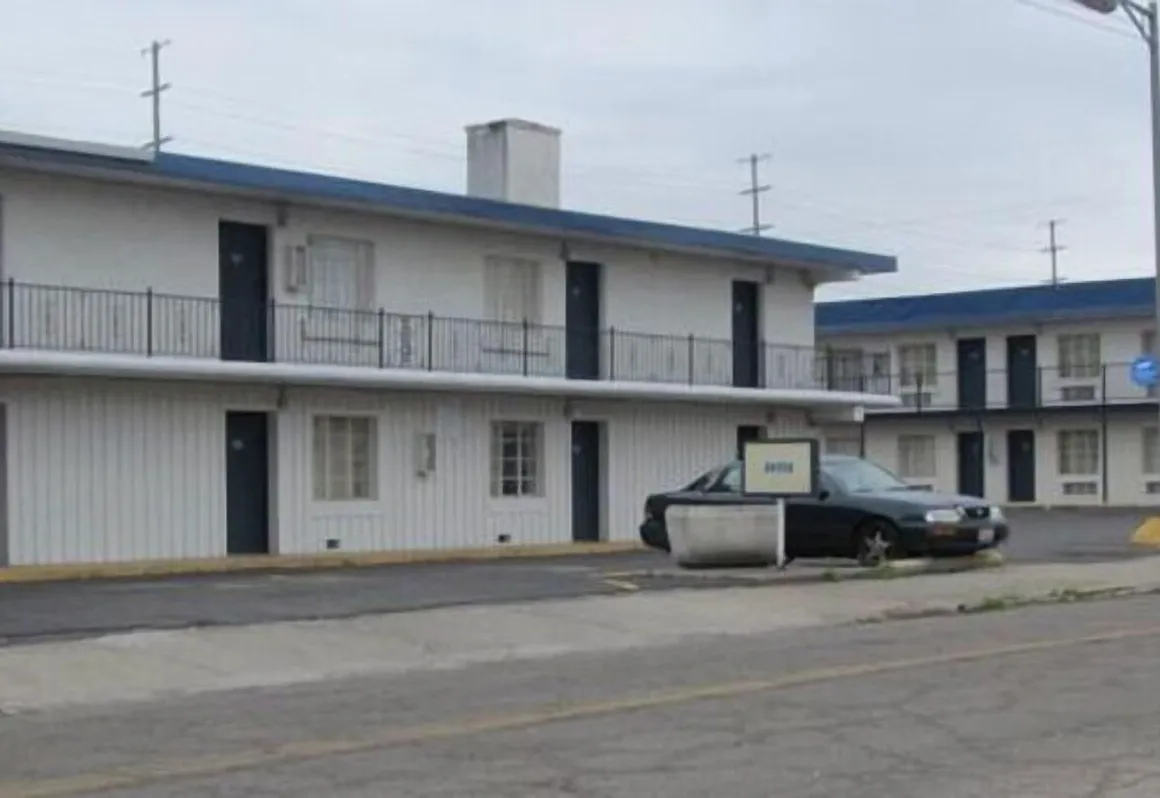 Inn Towne Motel hotel hero