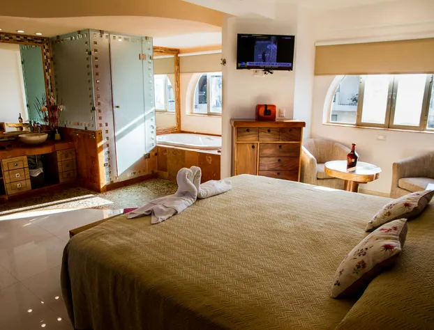 Hotel Andales on the Bay Suites hotel detail image 4