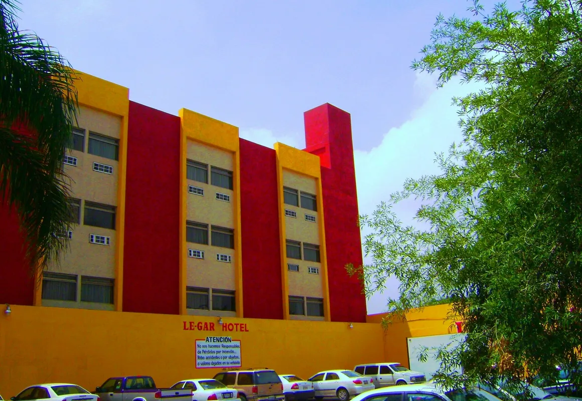 Hotel Le-Gar hotel hero