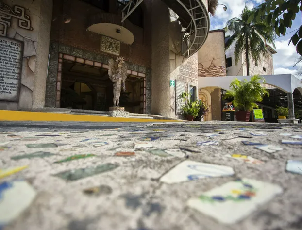 Hotel Xbalamque and Spa Cancun hotel detail image 2