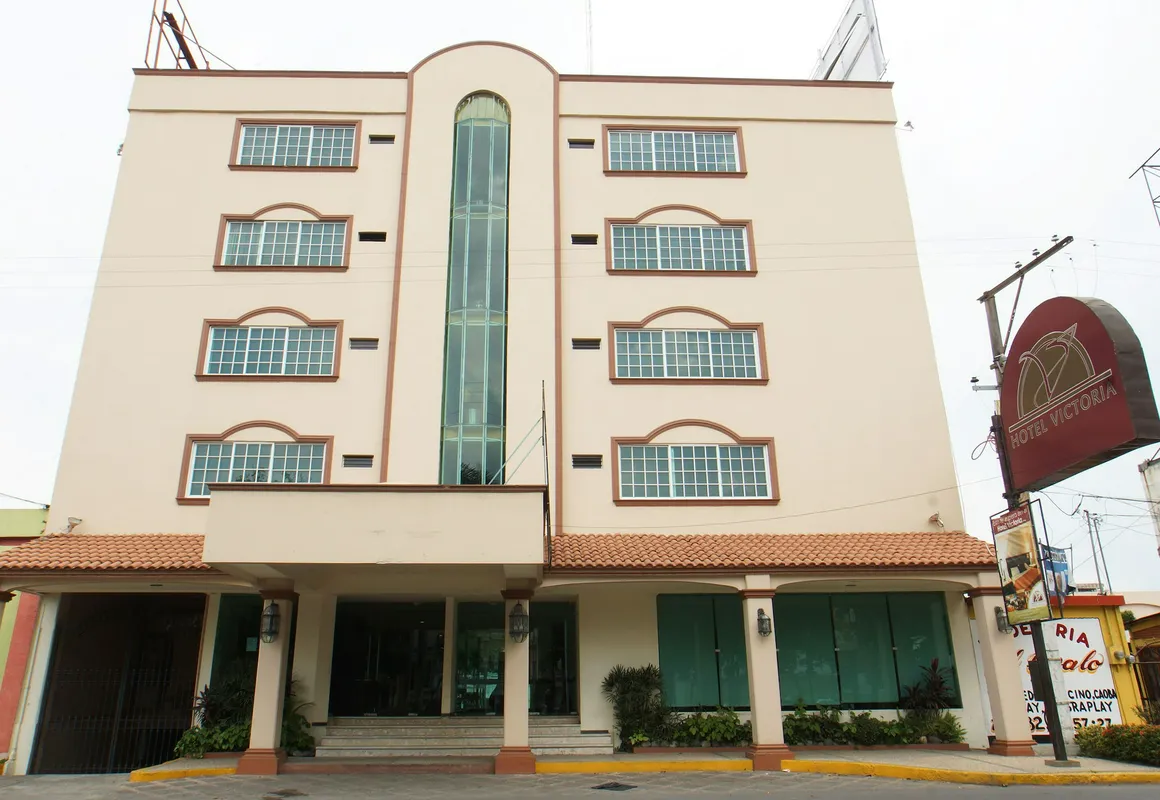 Hotel Victoria Poza Rica by Brahma hotel hero