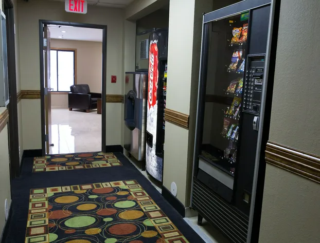 Econo Lodge hotel detail image 2