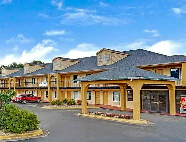 Red Carpet Inn & Suites hotel detail image 1