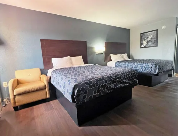 Red Carpet Inn and Suites Newnan hotel detail image 1