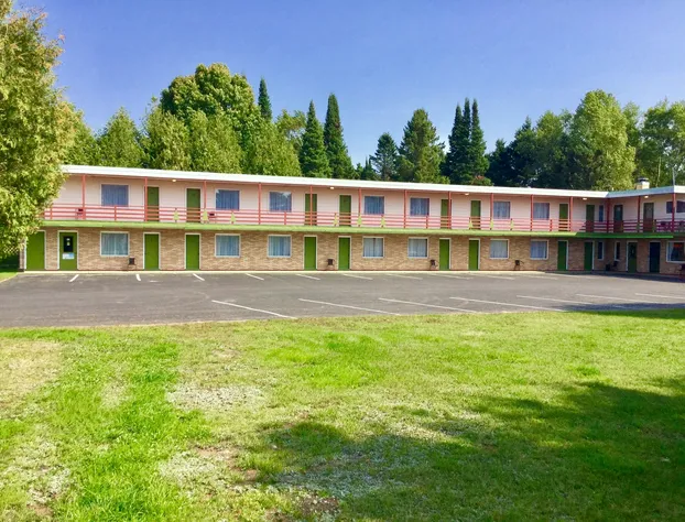 Cedars Motel hotel detail image 4