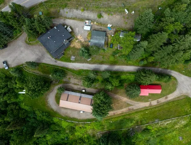 Helmcken Falls Lodge hotel detail image 3