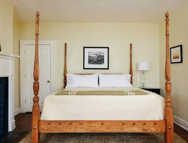 Elmrock Inn hotel detail image 4