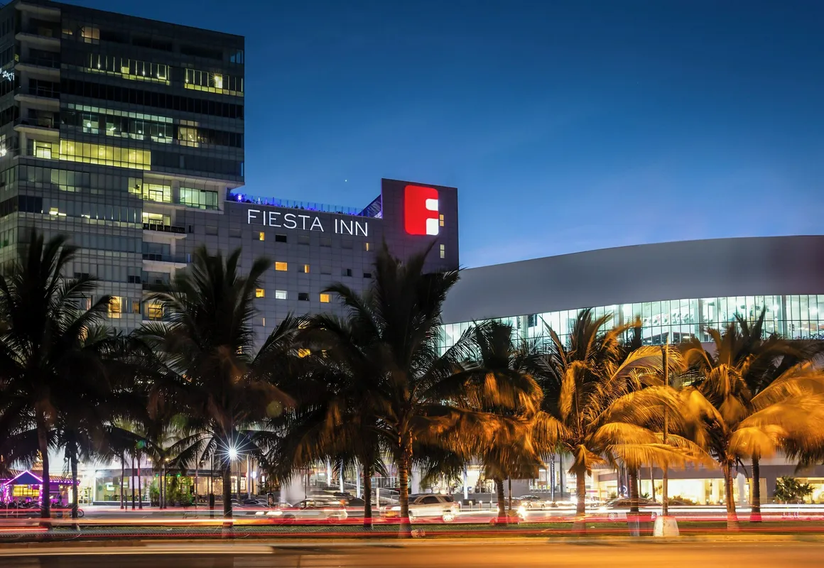 Fiesta Inn Cancun Las Americas hotel hero