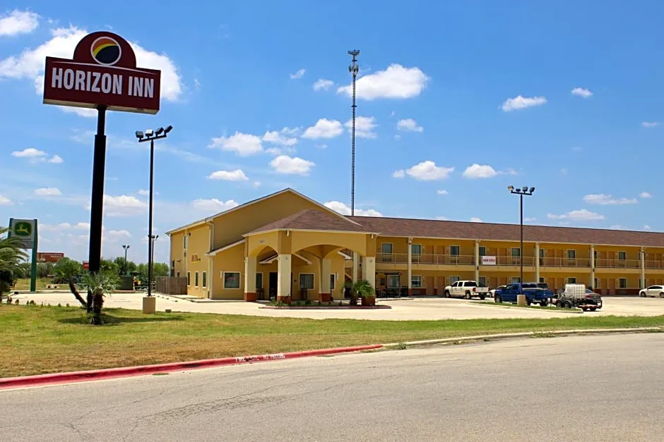 Horizon Inn & Suites - Pearsall hotel hero
