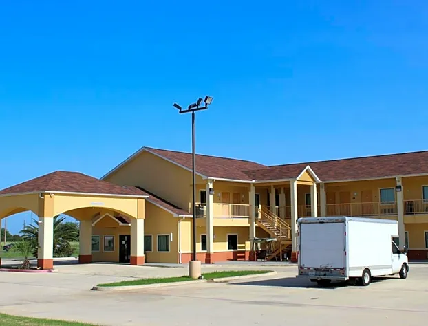 Horizon Inn & Suites - Pearsall hotel detail image 2