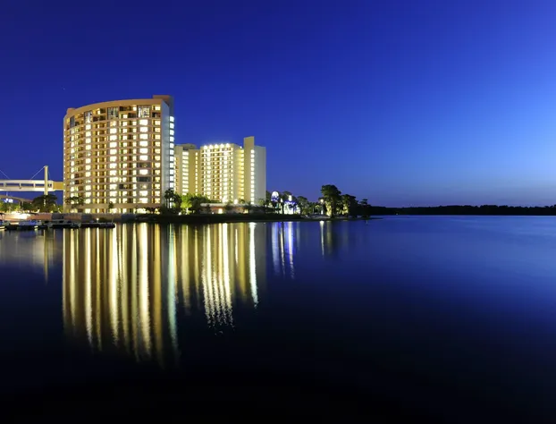 Bay Lake Tower at Disney's Contemporary Resort hotel detail image 4