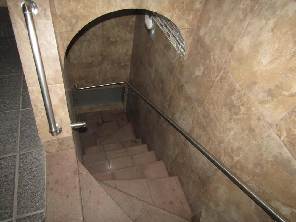 Hotel 1973 hotel hero