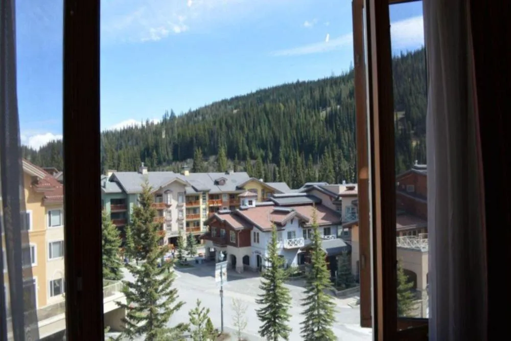 Cahilty Lodge hotel hero