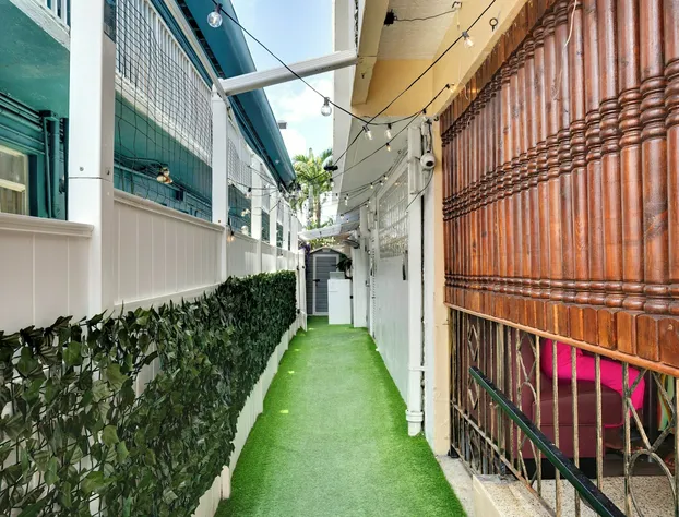 Miami International by Lowkl hotel detail image 1