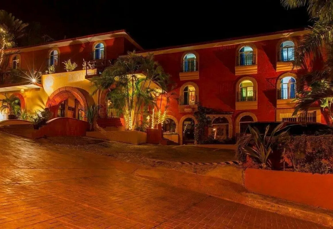 Hotel Irma hotel hero