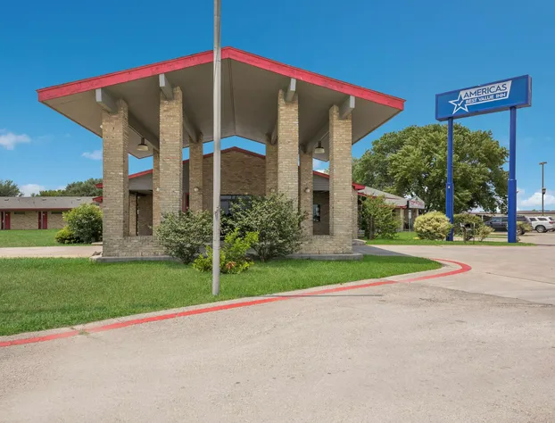 Oyo Hotel Lockhart Tx hotel detail image 3