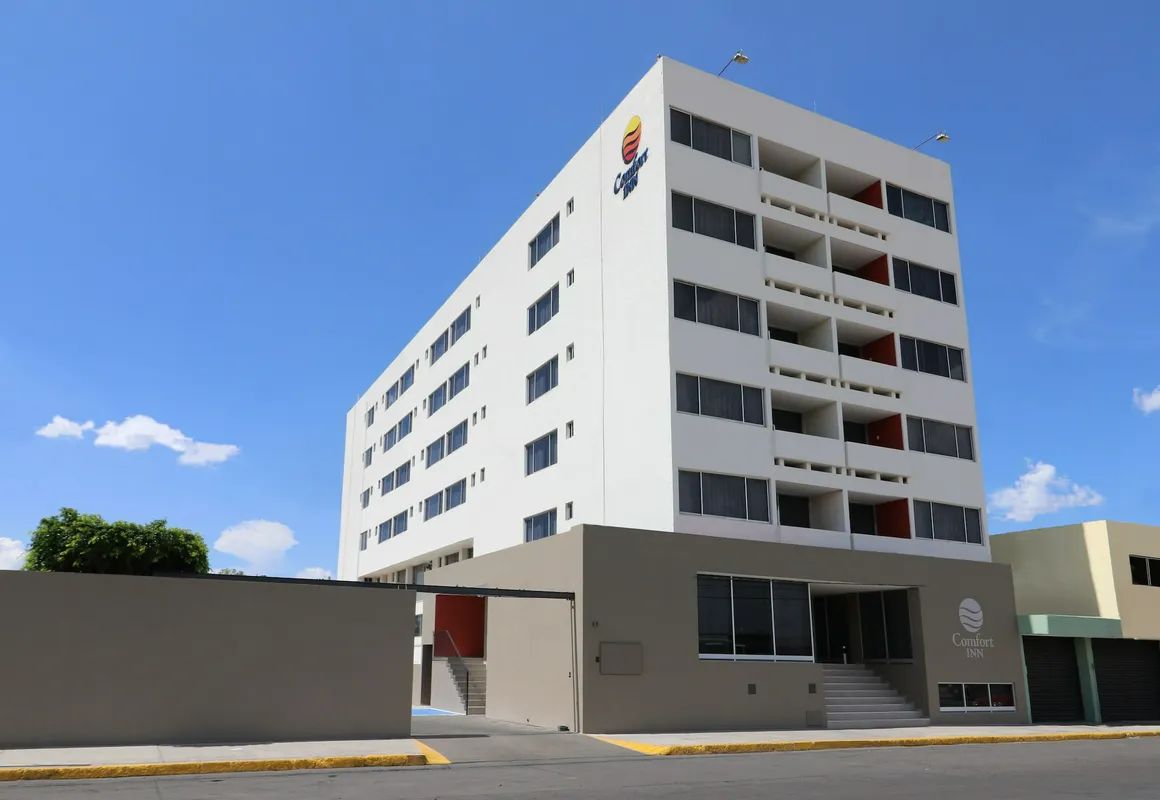 Comfort Inn San Luis Potosi hotel hero