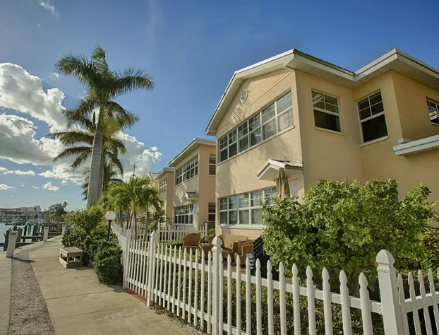 Barefoot Beach Resort hotel detail image 2