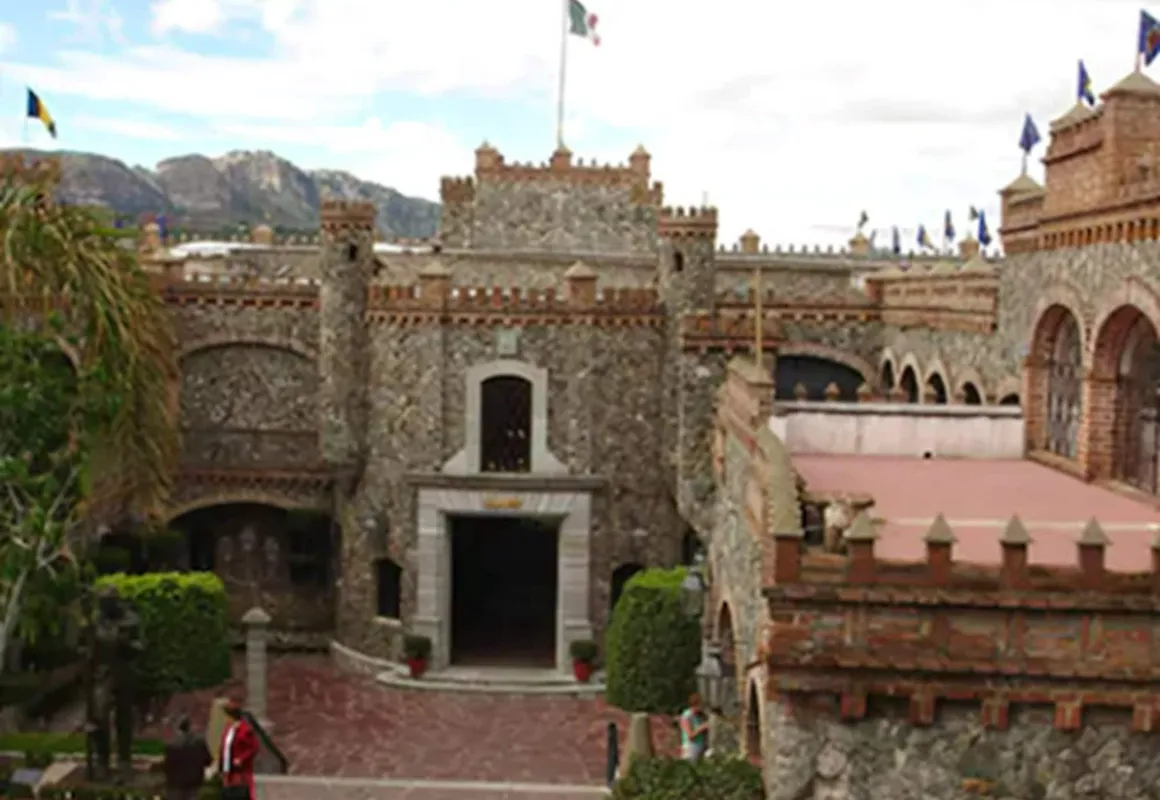 Hotel Castillo Santa Cecilia hotel hero