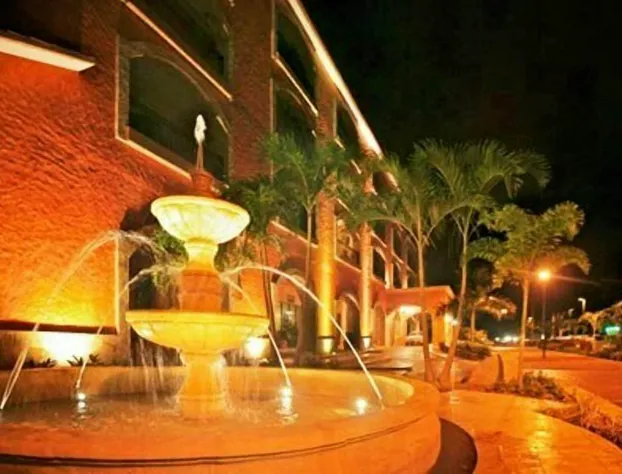 Marina Park Plaza Condos hotel detail image 3