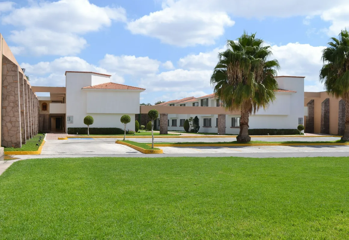 La Posada Hotel & Suites hotel hero