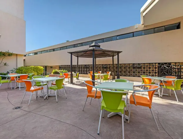 BeWow Hotel Querétaro hotel detail image 1