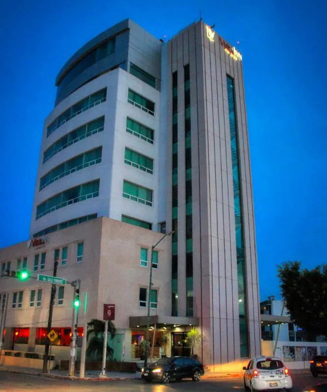 Vista Inn Premium hotel hero