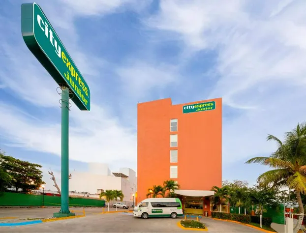 City Express Junior by Marriott Ciudad Del Carmen hotel detail image 1