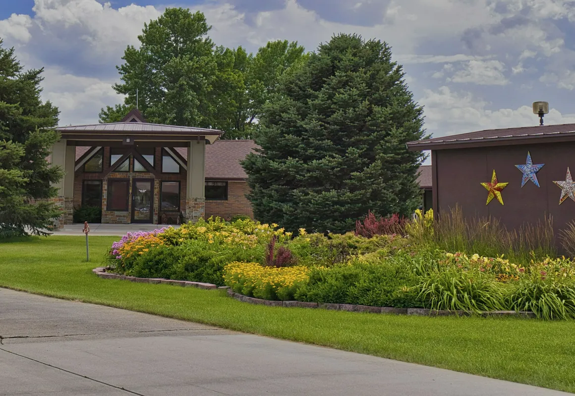 Trade Winds Motel hotel hero