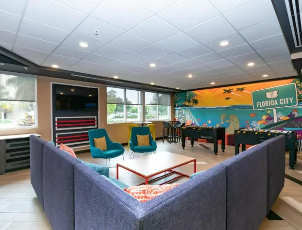 Tru by Hilton Florida City hotel detail image 4